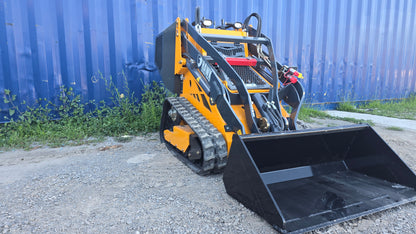 HEC Mini Skid Steer 3 Pumps 23 HP with Briggs & Stratton Engine