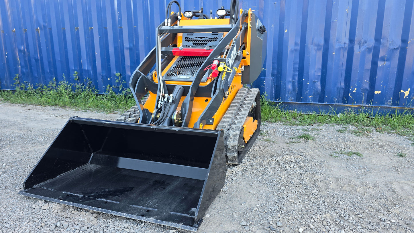 HEC Mini Skid Steer 3 Pumps 23 HP with Briggs & Stratton Engine
