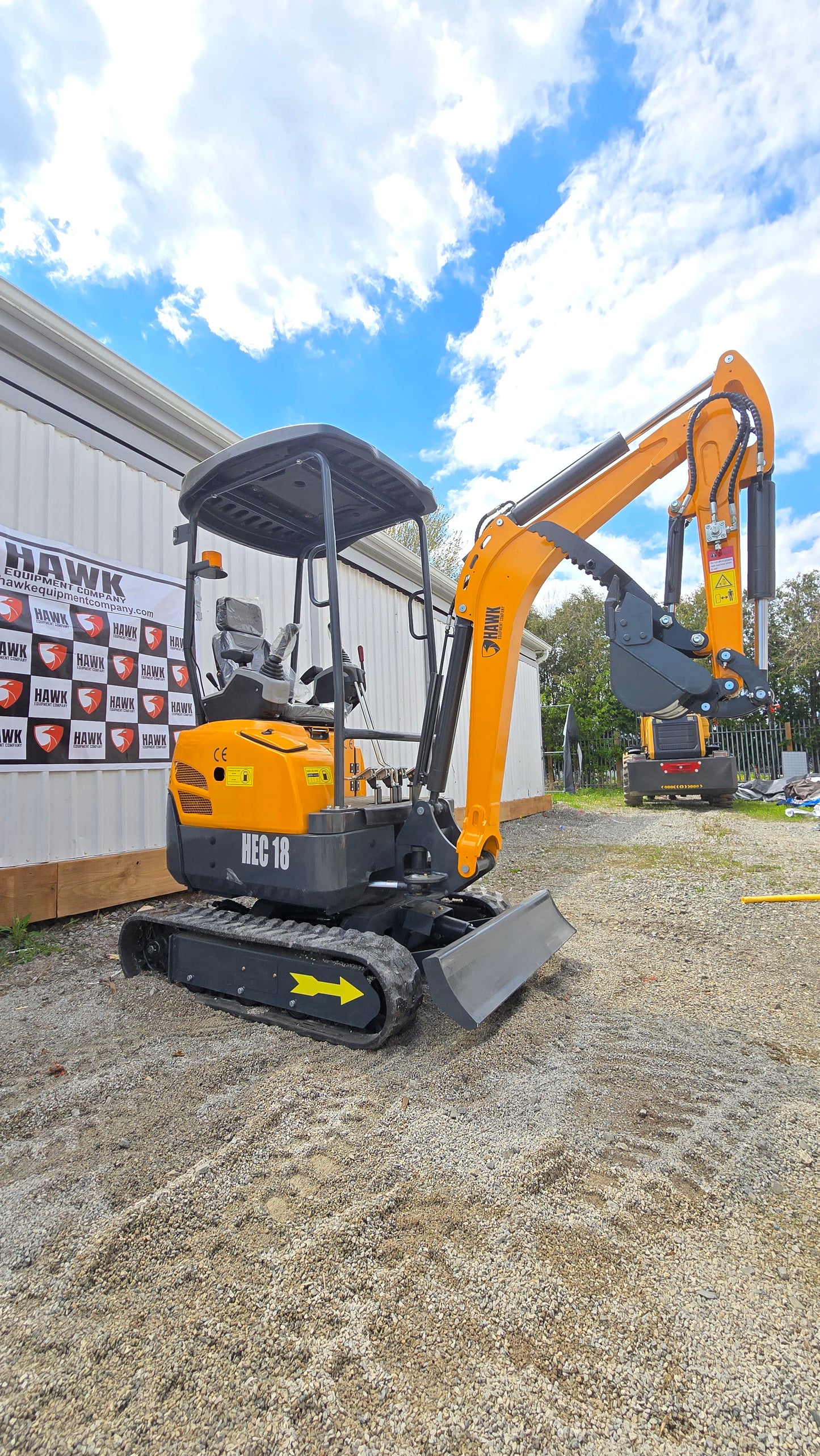 HEC Excavator 1.8 ton hydraulic thumb, swing boom with Kubota engine