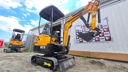 HEC Excavator 1.5 ton hydraulic thumb, swing boom with Kubota engine