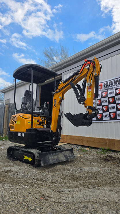 HEC Excavator 1.5 ton hydraulic thumb, swing boom with Kubota engine