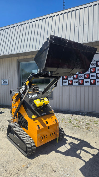 HEC Mini Skid Steer 23 HP 2 pumps with Briggs & Stratton Engine