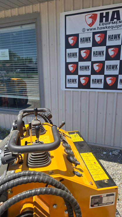HEC Mini Skid Steer 23 HP 2 pumps with Briggs & Stratton Engine