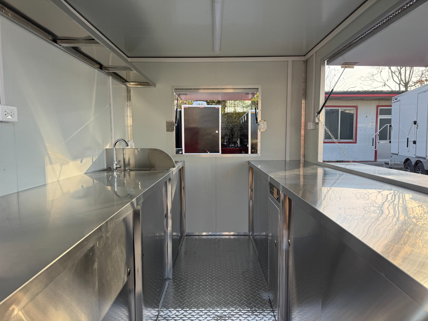 HEC Food cart 10 feet 3 sinks