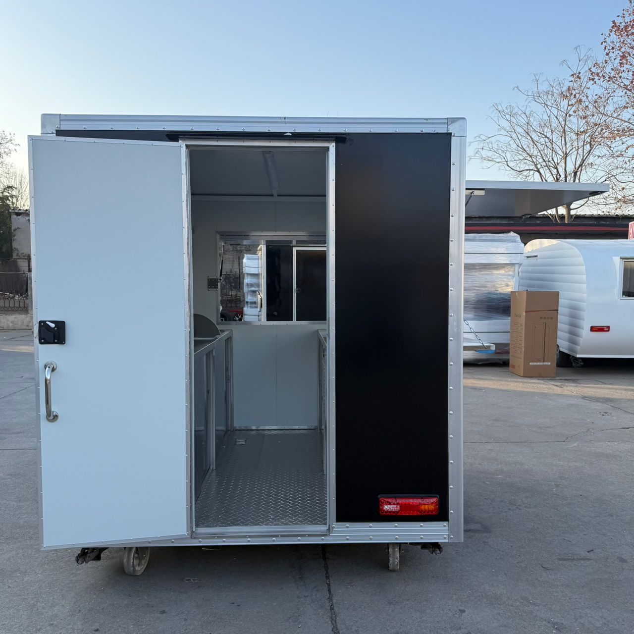 HEC Square Food Cart 3 sinks 7 ft