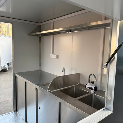 HEC Square Food Cart 3 sinks 7 ft