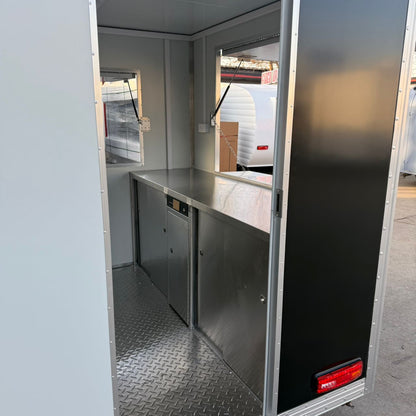 HEC Square Food Cart 3 sinks 7 ft