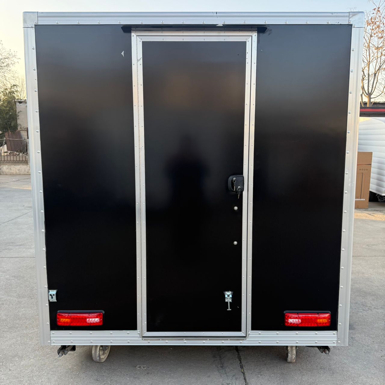 HEC Square Food Cart 3 sinks 7 ft